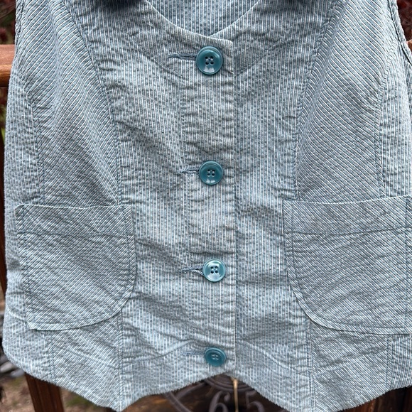 Tulle vest 5 button down belt on back 100% cotton lght blue with white stripes M - Picture 6 of 7